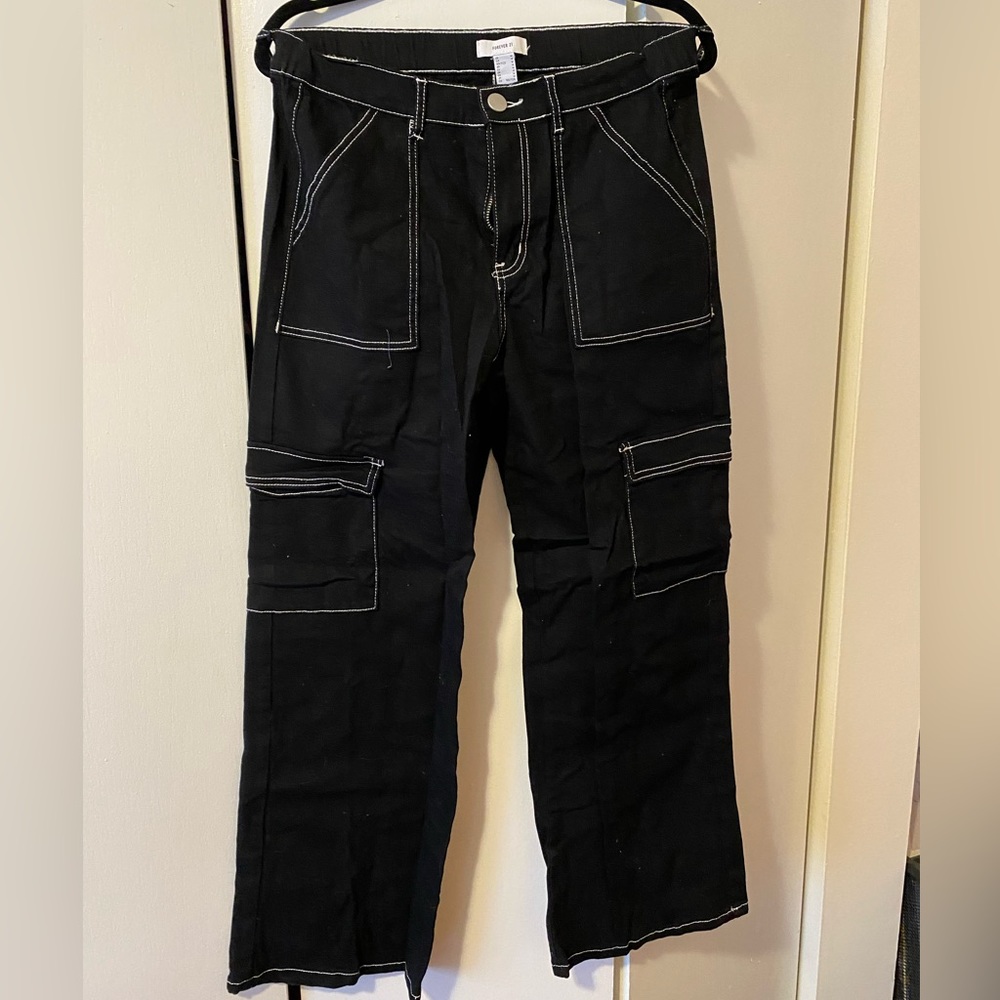 Forever 21 baggy cargo carpenter pants with white seams